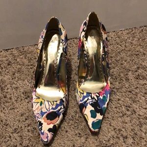 BCB Girls multicolored floral pointed heels